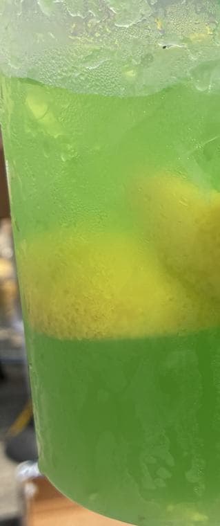 Green apple lemonade with lemon slices